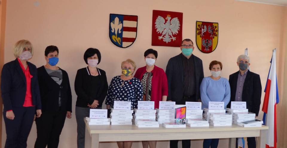 Siedem szkół z gminy Sławno otrzymało sprzęt do zdalnej nauki