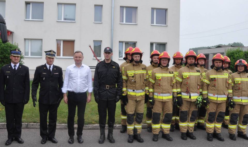 Prezydent Andrzej Duda spotkał się z opoczyńskimi strażakami