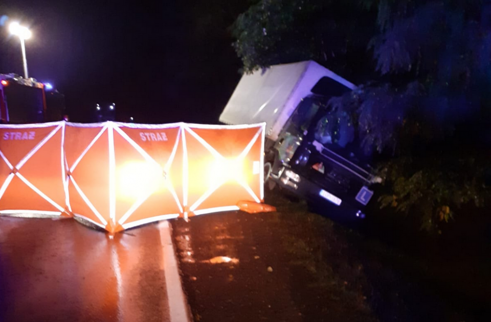 Śmiertelny wypadek w gminie Mniszków. Kursant nauki jazdy śmiertelnie potrącił pieszego