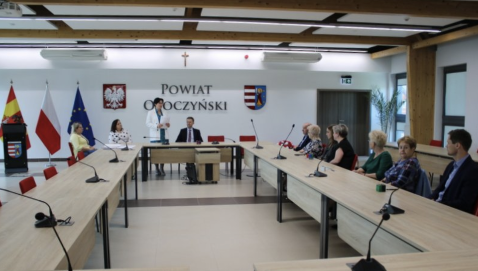 Władze powiatu opoczyńskiego podpisały umowy z fundacjami i stowarzyszeniami na 2022 rok