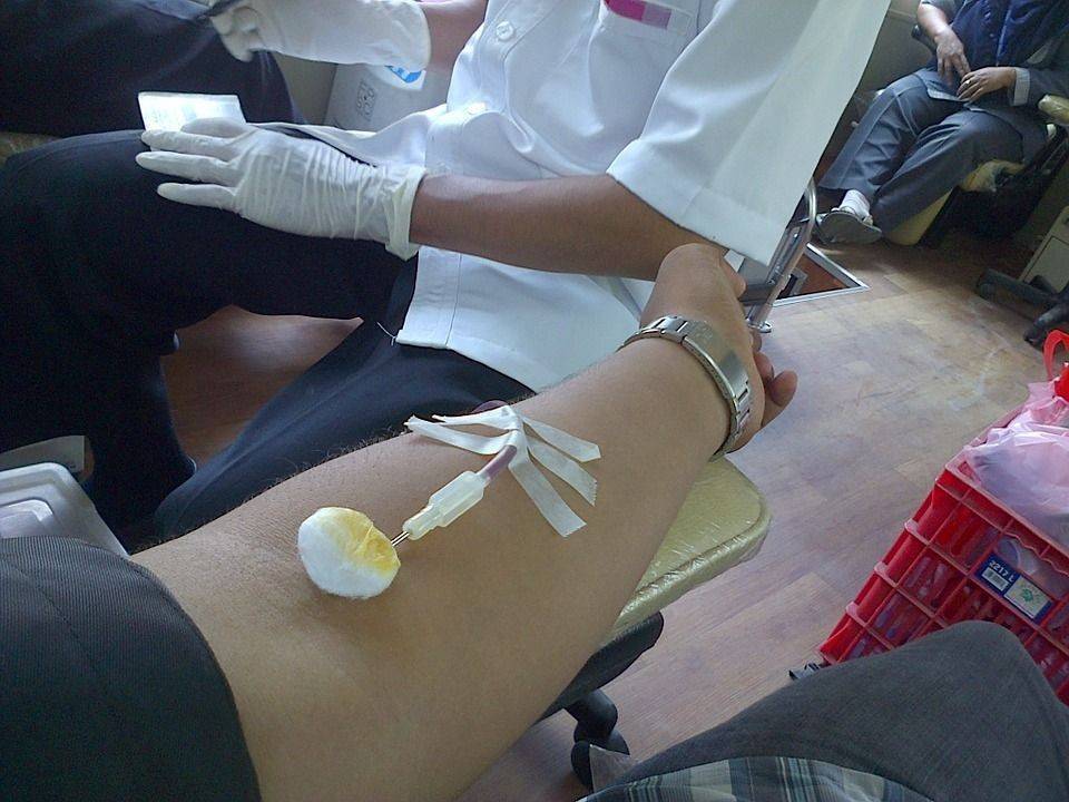 b2ap3_large_blood-donation-376952_960_720